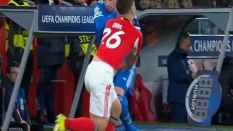 波兰世预赛阵容：莱万领队，基维奥尔、扎莱夫斯基入选